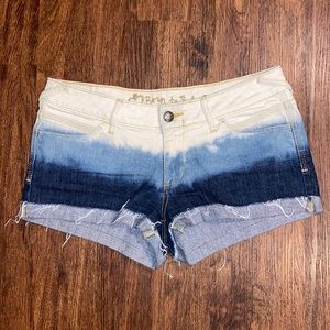 Princess Vera Wang Blue Frayed Shortie Jean Shorts